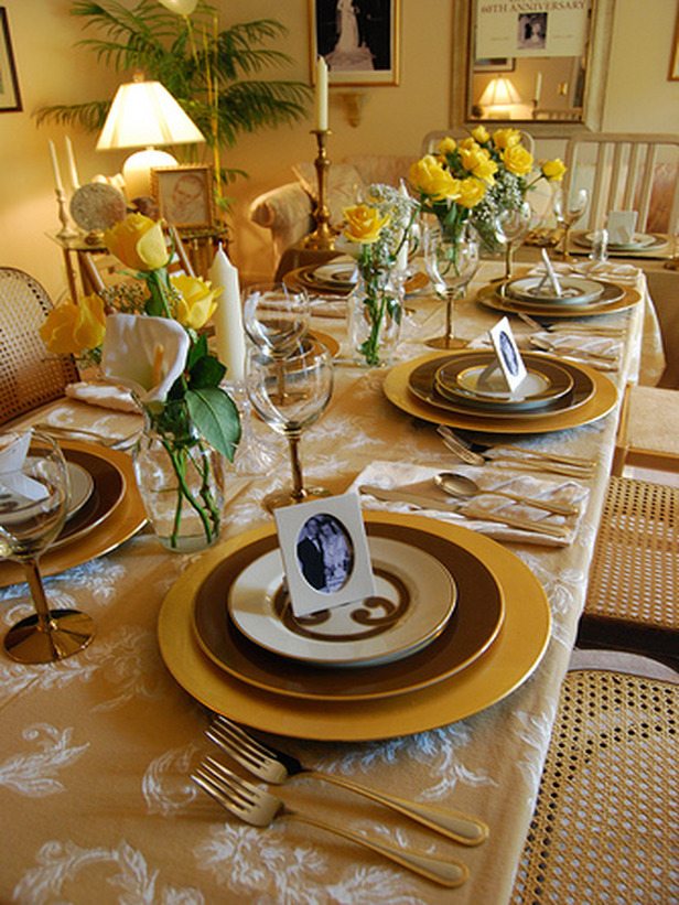 dnn-rchmnd-gold-table-setting_lg.jpg
